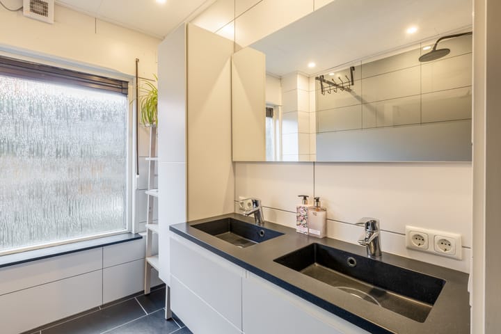 Photo 14 of Sint Annastraat 27