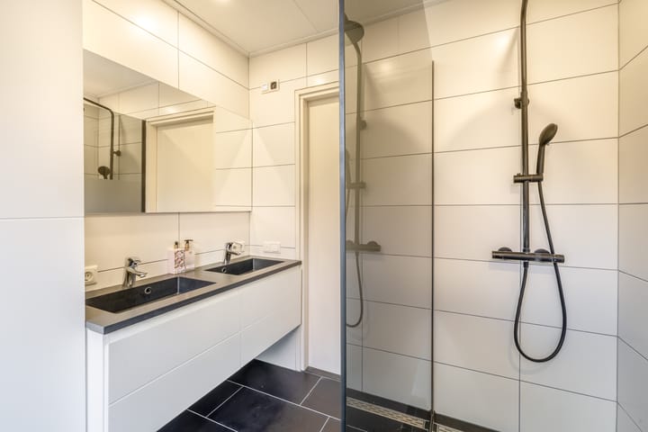 Photo 15 of Sint Annastraat 27