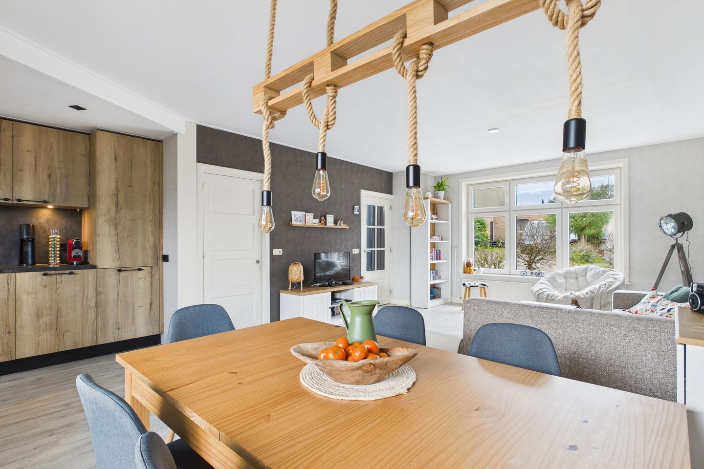 Foto 14 van Burg. Langebeekestraat 4