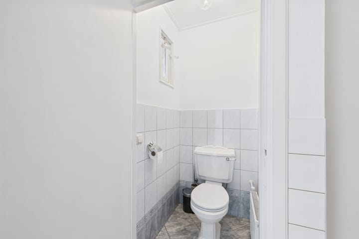 Photo 20 of Burg. Langebeekestraat 4