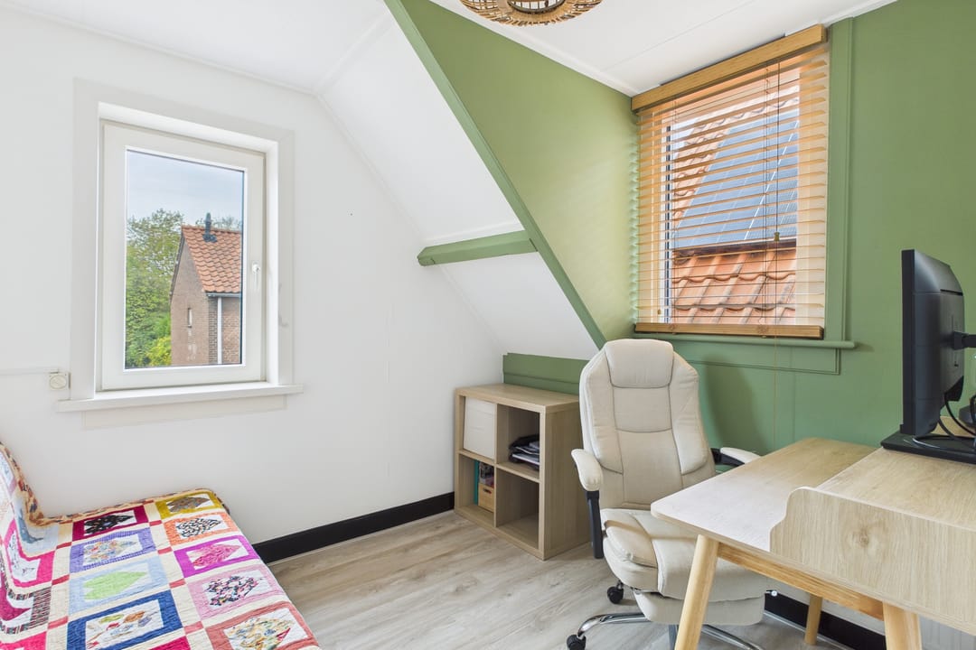 Foto 22 van Burg. Langebeekestraat 4