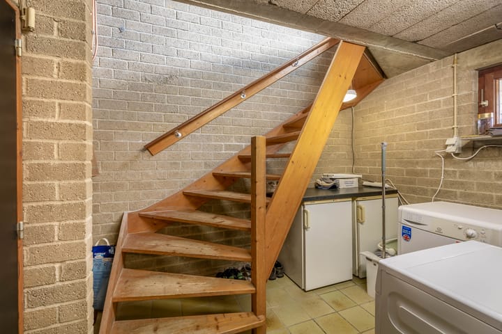 Photo 30 of Sint Annastraat 27