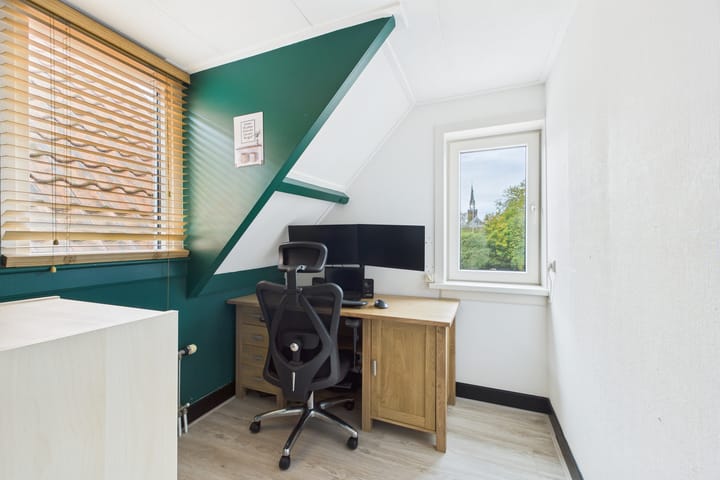 Photo 29 of Burg. Langebeekestraat 4