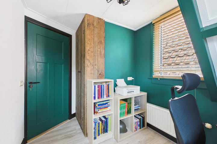 Photo 30 of Burg. Langebeekestraat 4