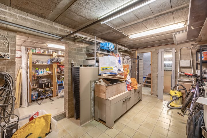 Photo 33 of Sint Annastraat 27