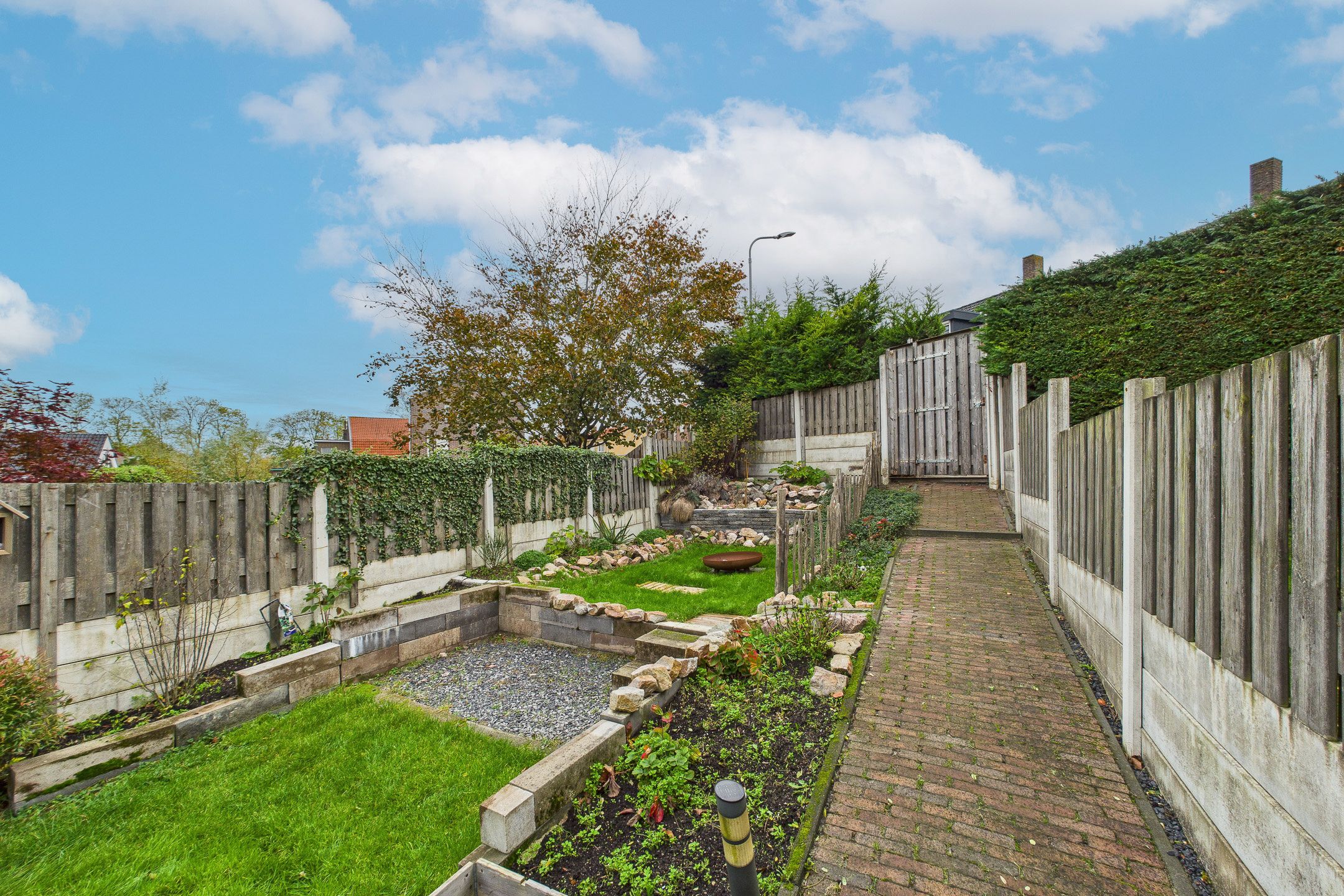 Foto 33 van Burg. Langebeekestraat 4