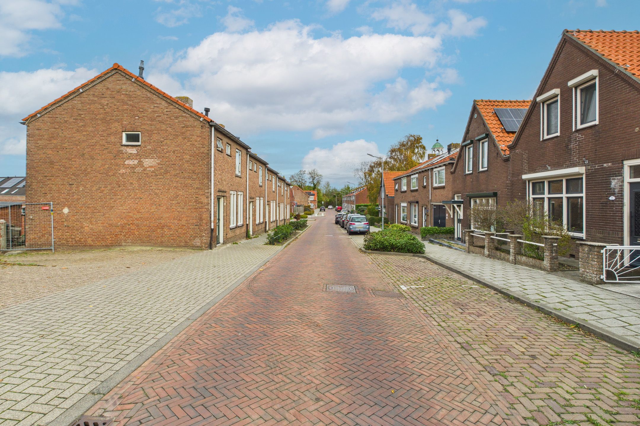 Foto 36 van Burg. Langebeekestraat 4