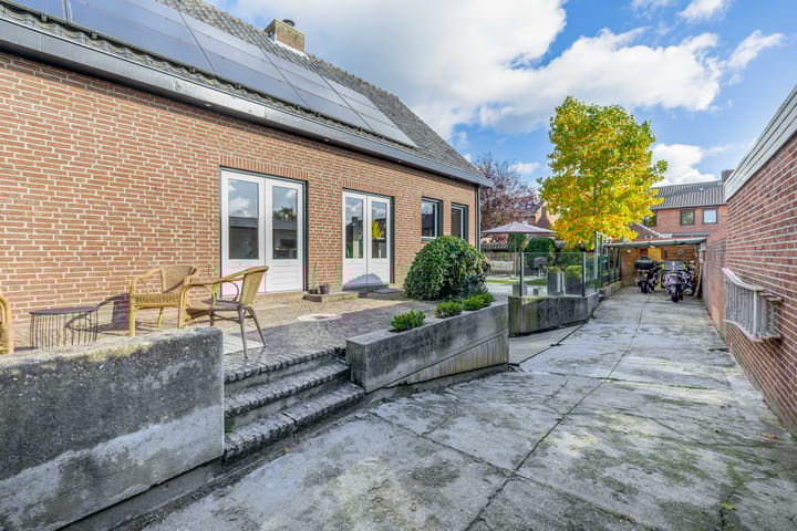 Photo 38 of Sint Annastraat 27