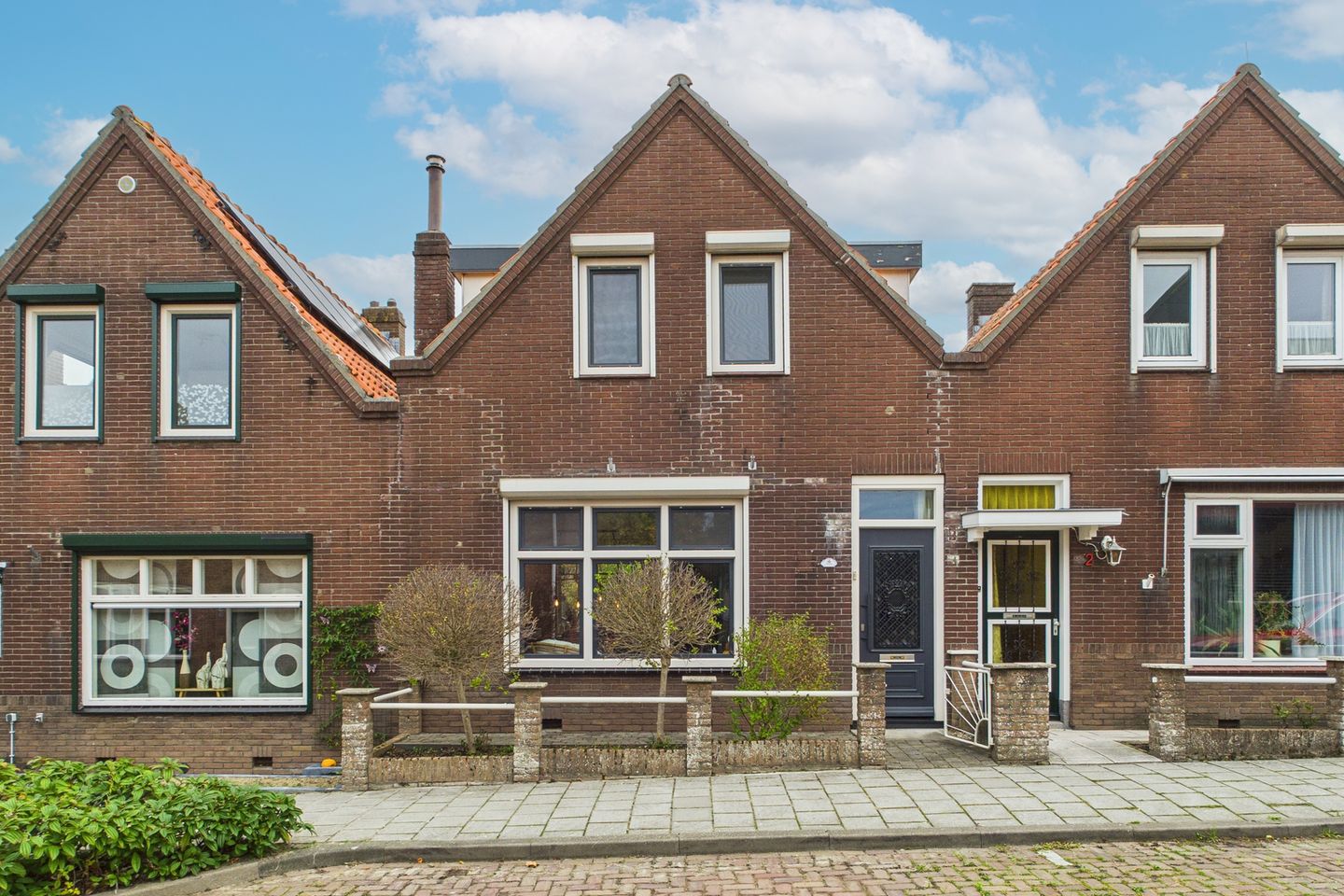 Foto 35 van Burg. Langebeekestraat 4