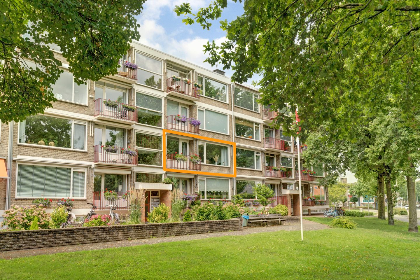 Photo 4 of Stadswal 26-B