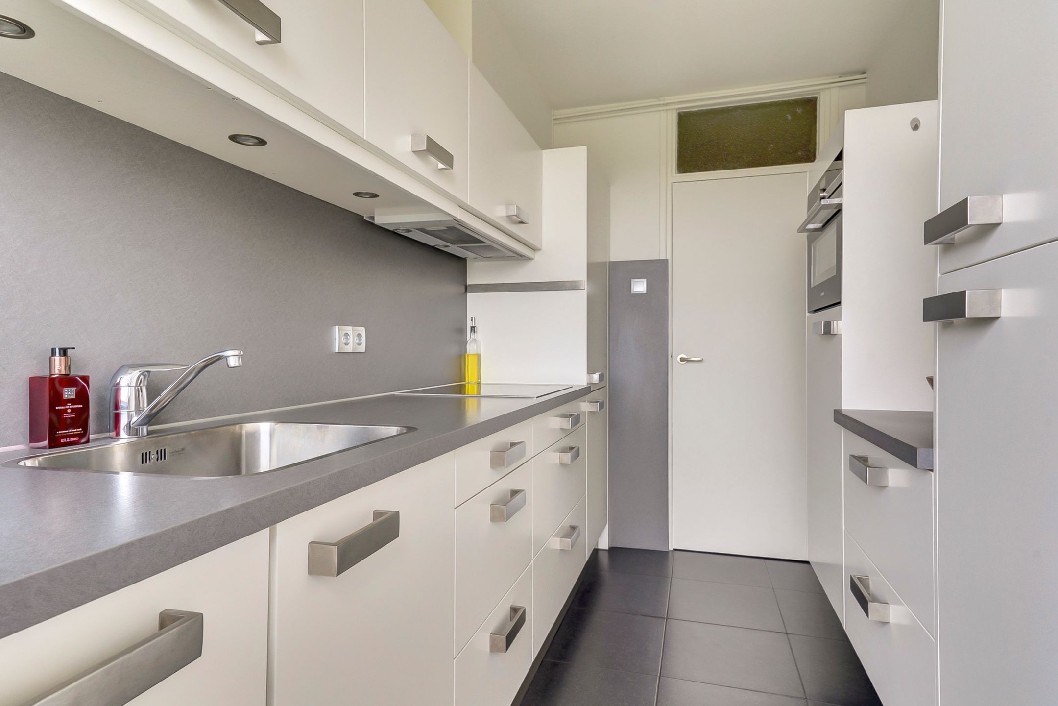 Photo 15 of Stadswal 26-B