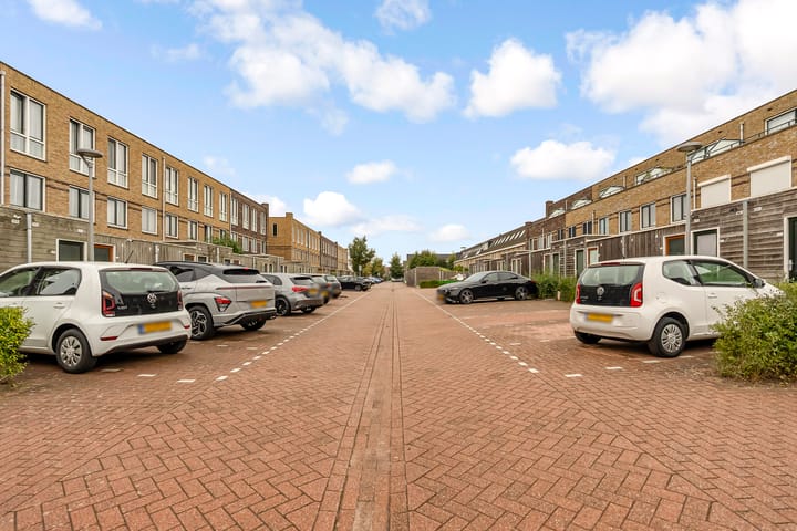 Photo 39 of Anubisstraat 82