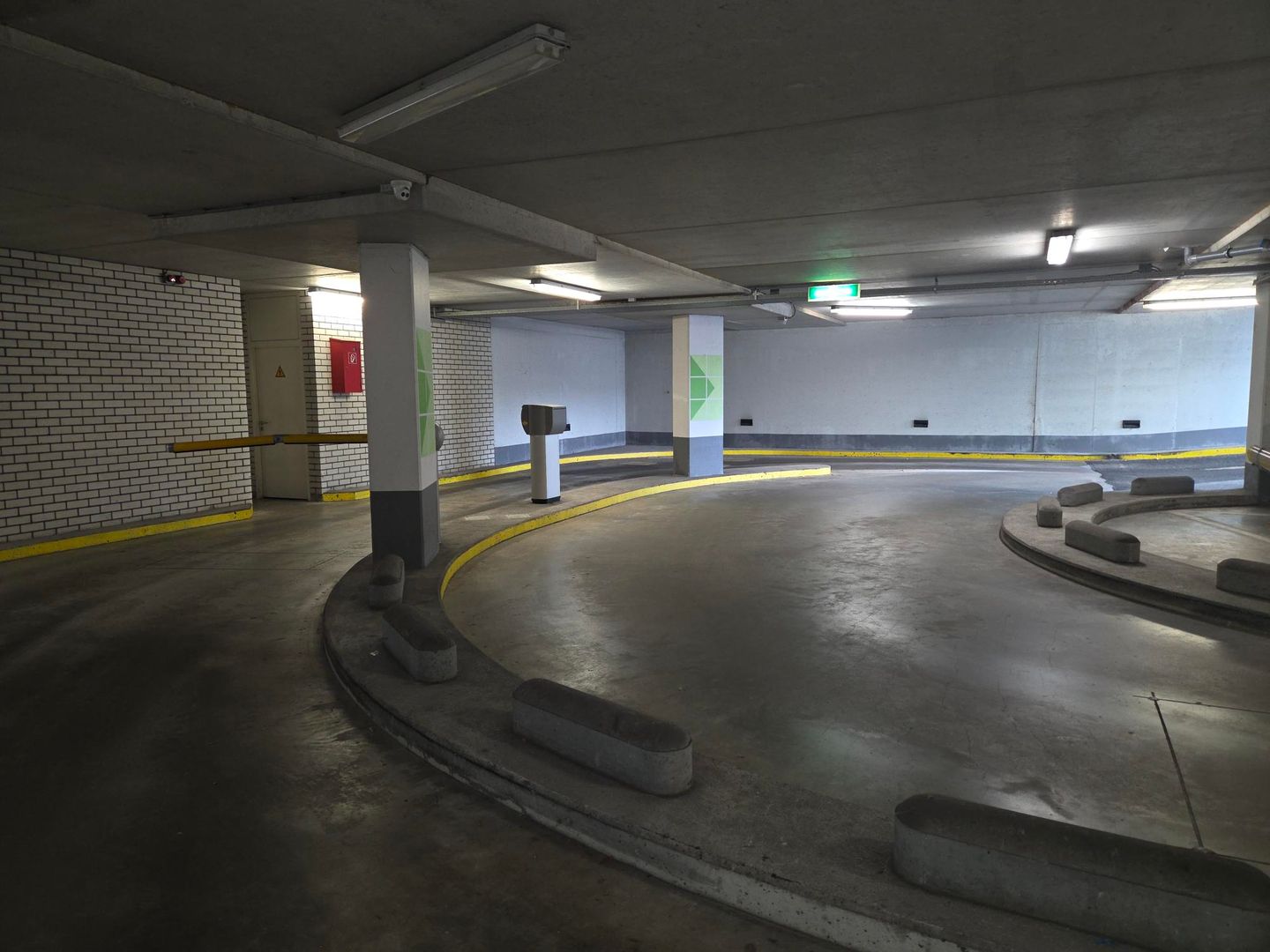 Bekijk foto 3 van Europaplein