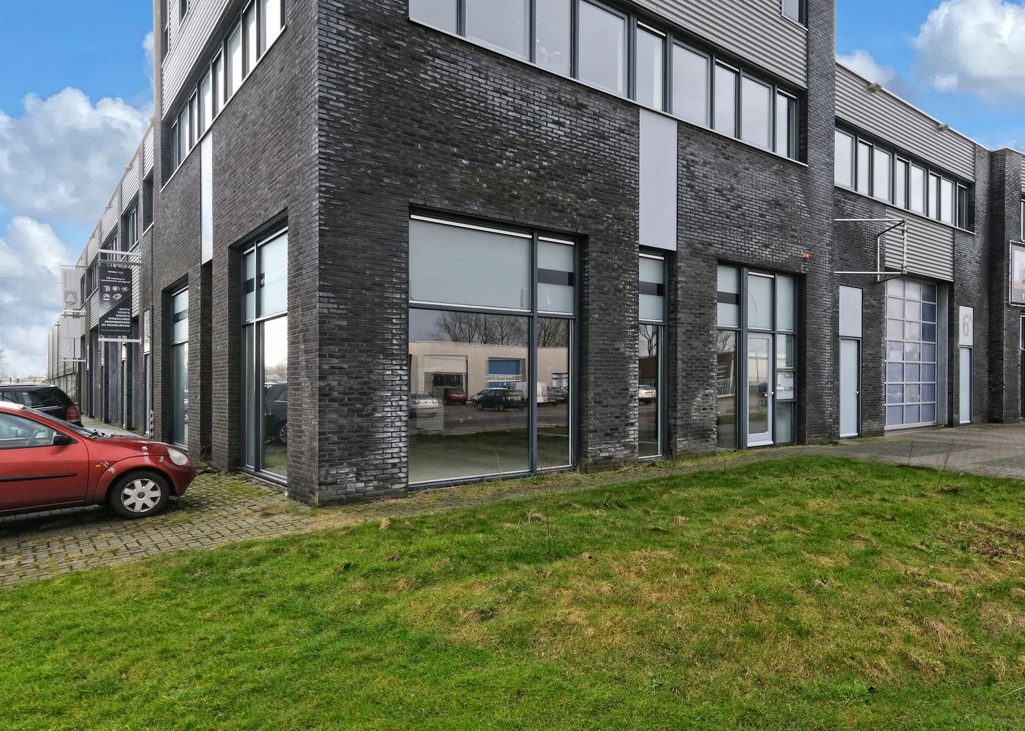 View photo 4 of Marconistraat 6