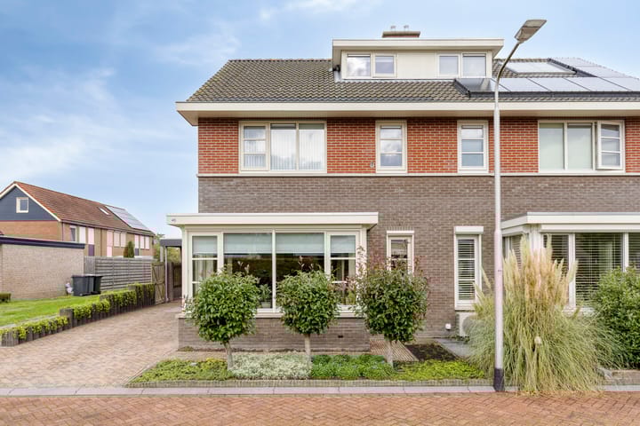 Photo 2 of Tarwestraat 46