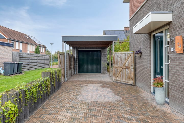 Photo 32 of Tarwestraat 46