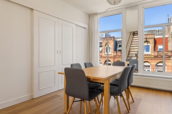 Photo 12 of Derde Helmersstraat 3-3