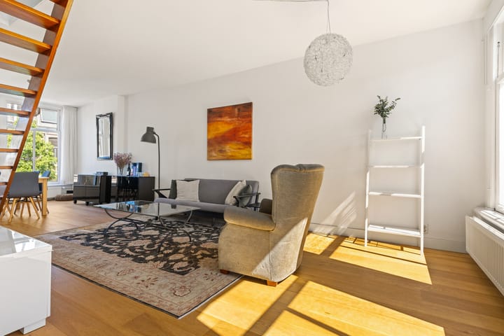 Photo 3 of Derde Helmersstraat 3-3