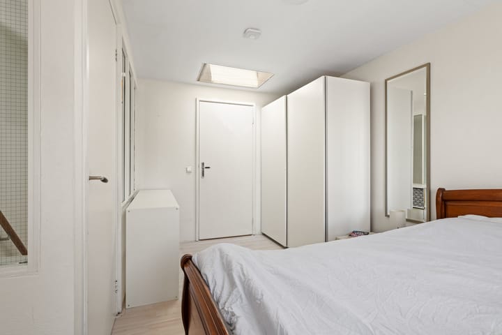 Photo 25 of Derde Helmersstraat 3-3