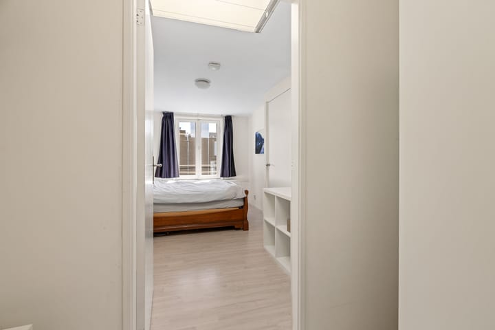 Photo 27 of Derde Helmersstraat 3-3