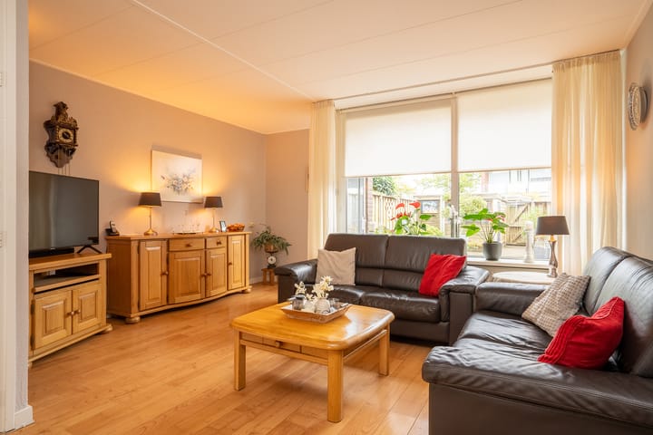 Foto 9 van Albert Cuypstraat 9