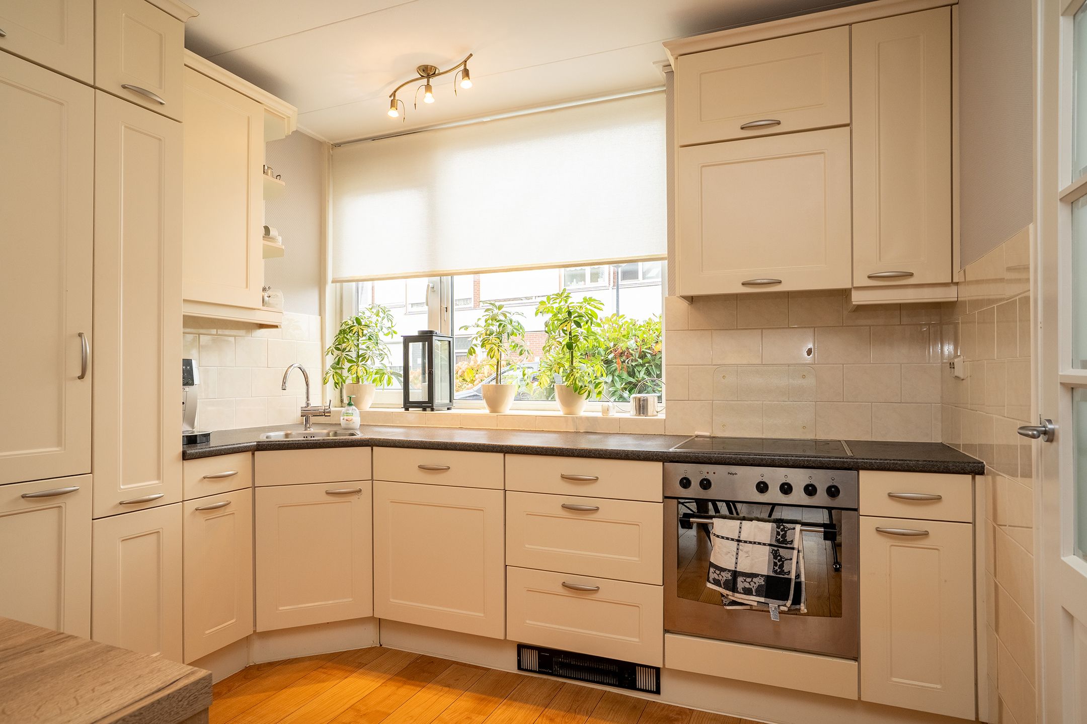 Foto 12 van Albert Cuypstraat 9