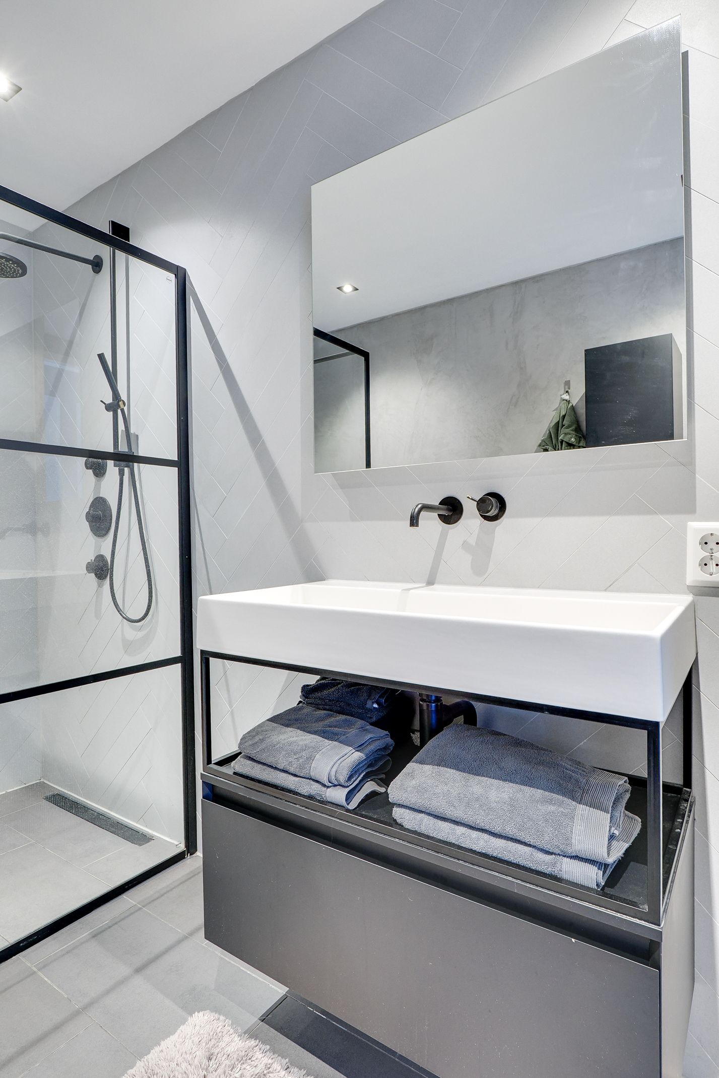 Foto 27 van San Marinostraat 191