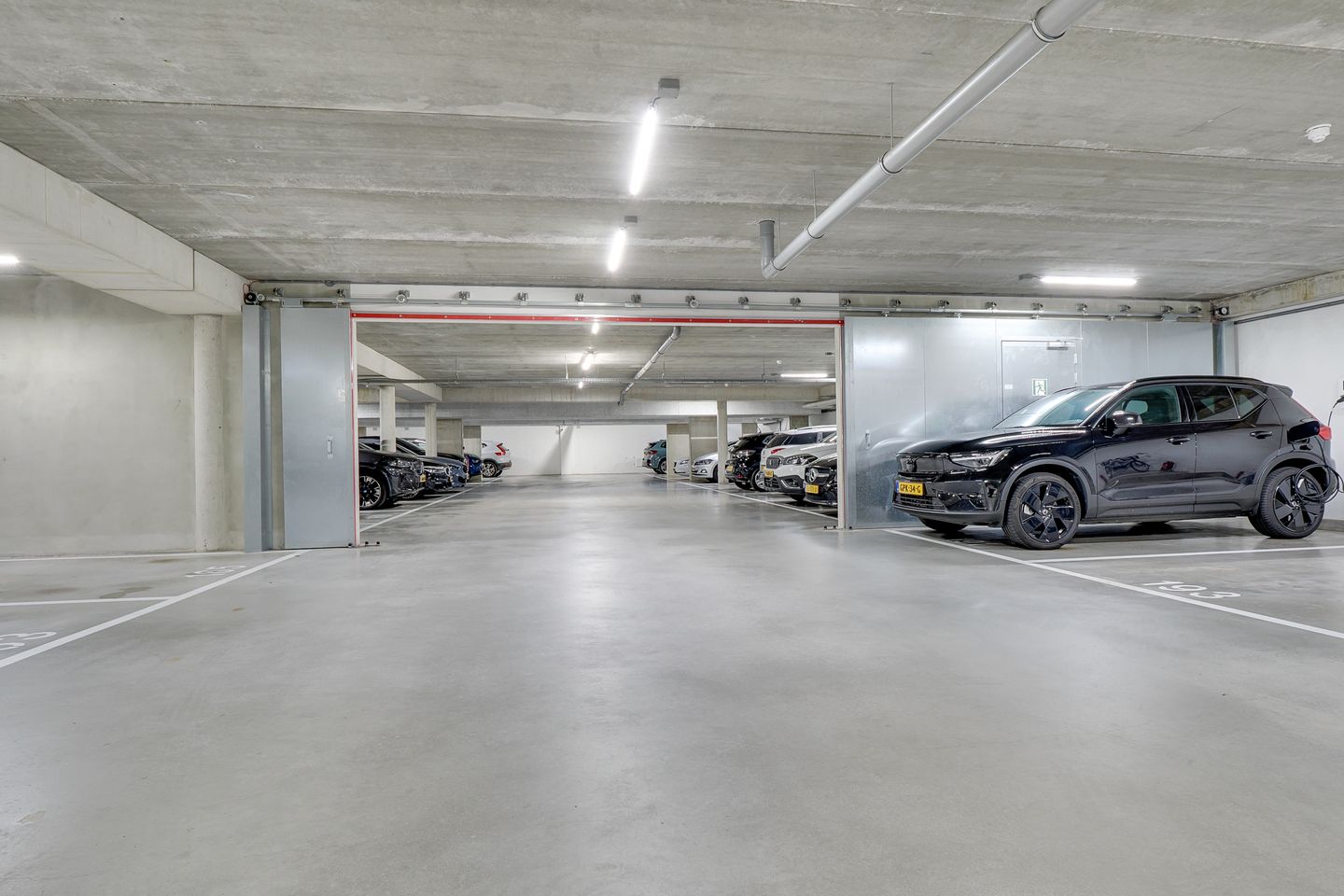 Foto 35 van San Marinostraat 191