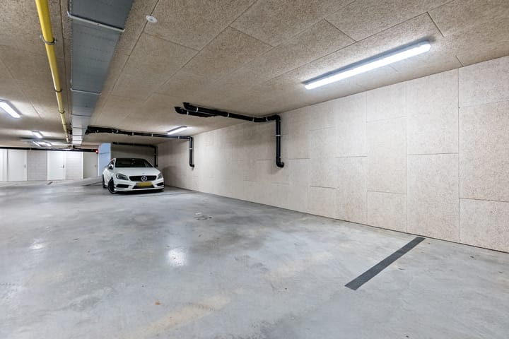 Photo 4 of Johannes Camphuijsstraat 163-D