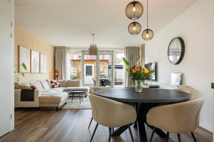 Photo 3 of Koningspage 48