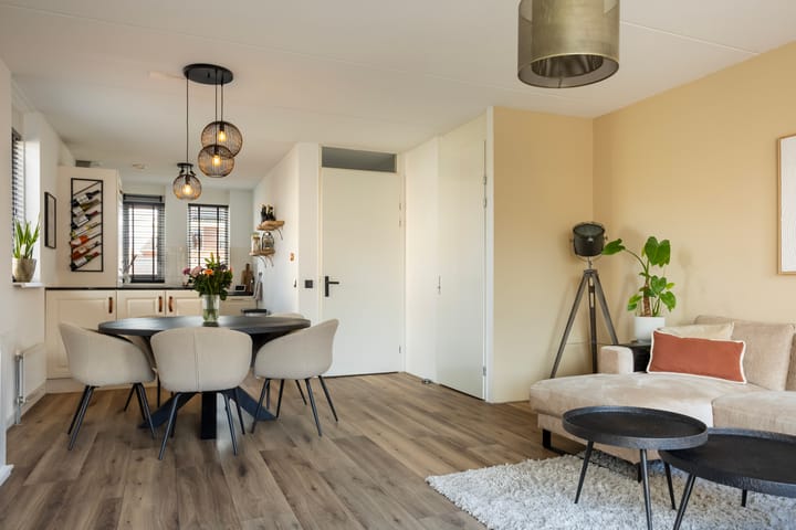 Photo 11 of Koningspage 48