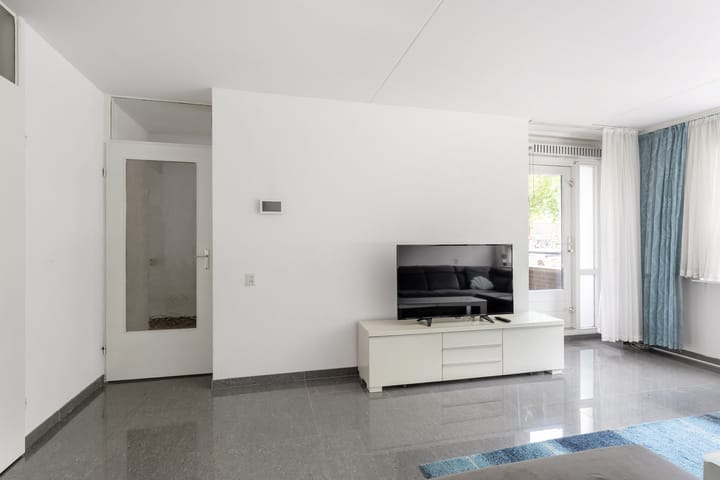 Photo 13 of Crooswijksestraat 124