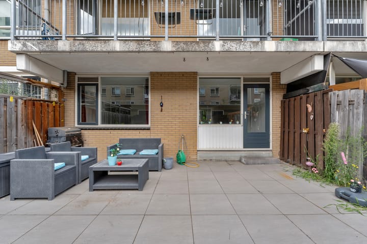 Photo 29 of Crooswijksestraat 124