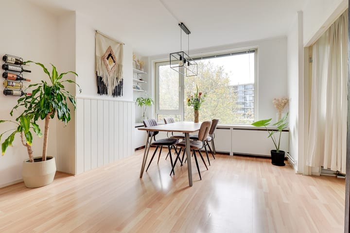 Photo 2 of Smaragdplein 38