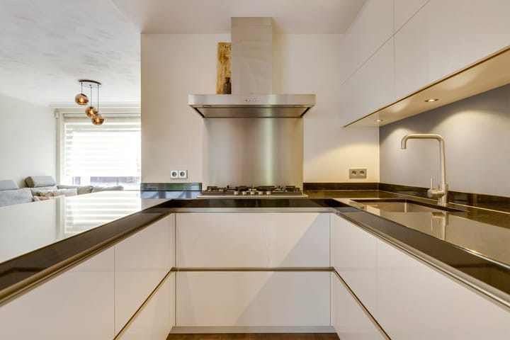 Photo 18 of Kerktorenstraat 68