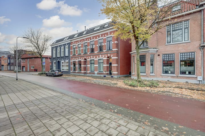 Photo 4 of Emmastraat 123