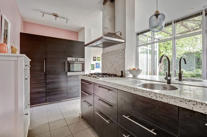 Photo 23 of Emmastraat 123