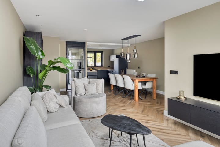 Foto 8 van Van Laarstraat 18