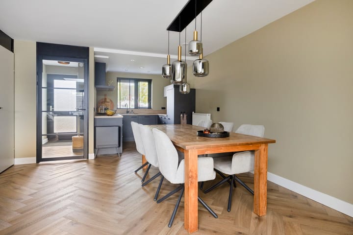 Foto 9 van Van Laarstraat 18