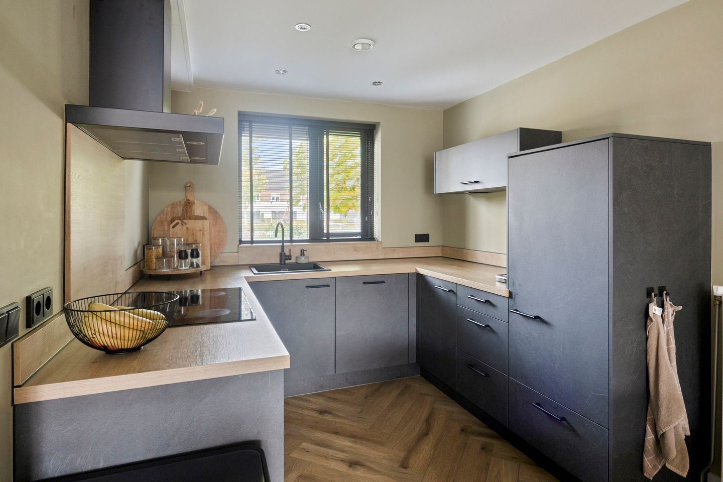 Foto 10 van Van Laarstraat 18