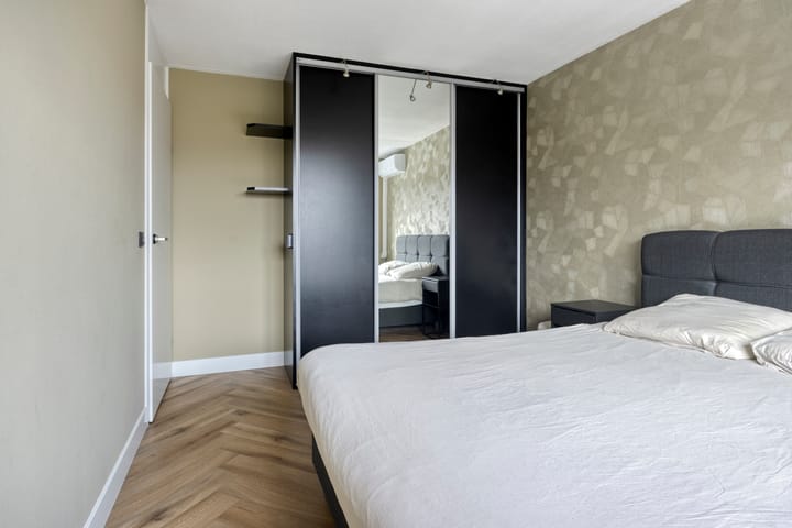 Foto 15 van Van Laarstraat 18