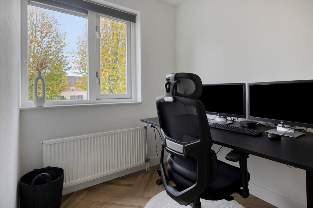 Foto 16 van Van Laarstraat 18