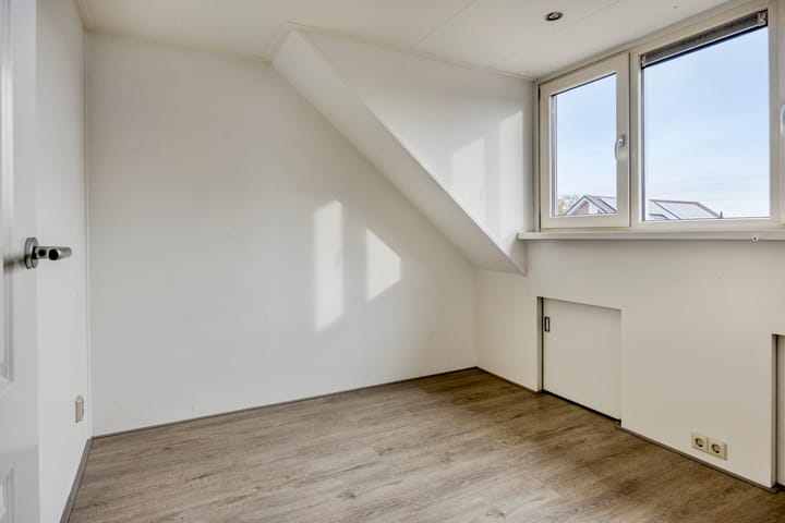 Foto 25 van Van Laarstraat 18