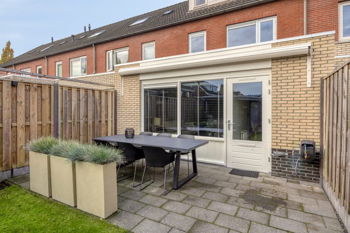 Foto 29 van Van Laarstraat 18