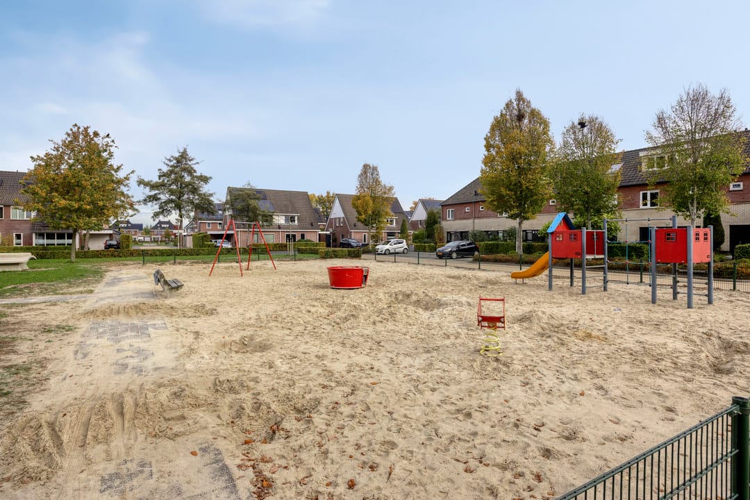 Foto 37 van Van Laarstraat 18