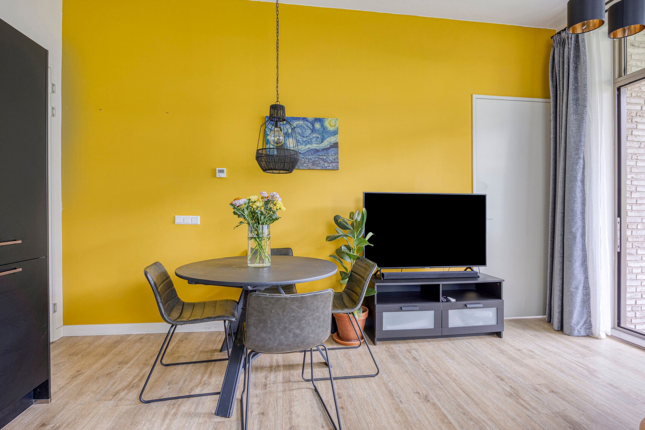 Foto 18 van Faas Wilkesstraat 6