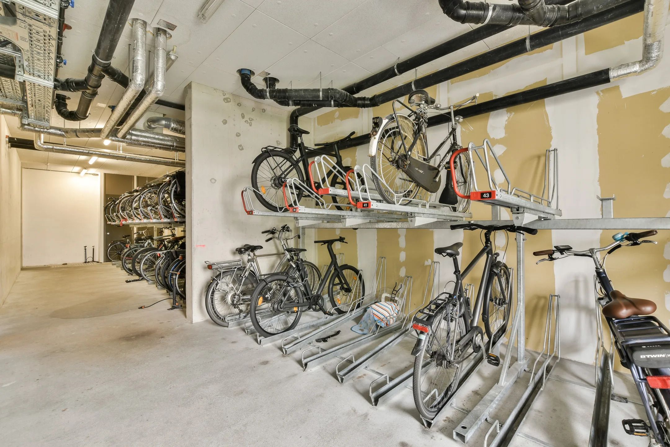 Foto 33 van Faas Wilkesstraat 6