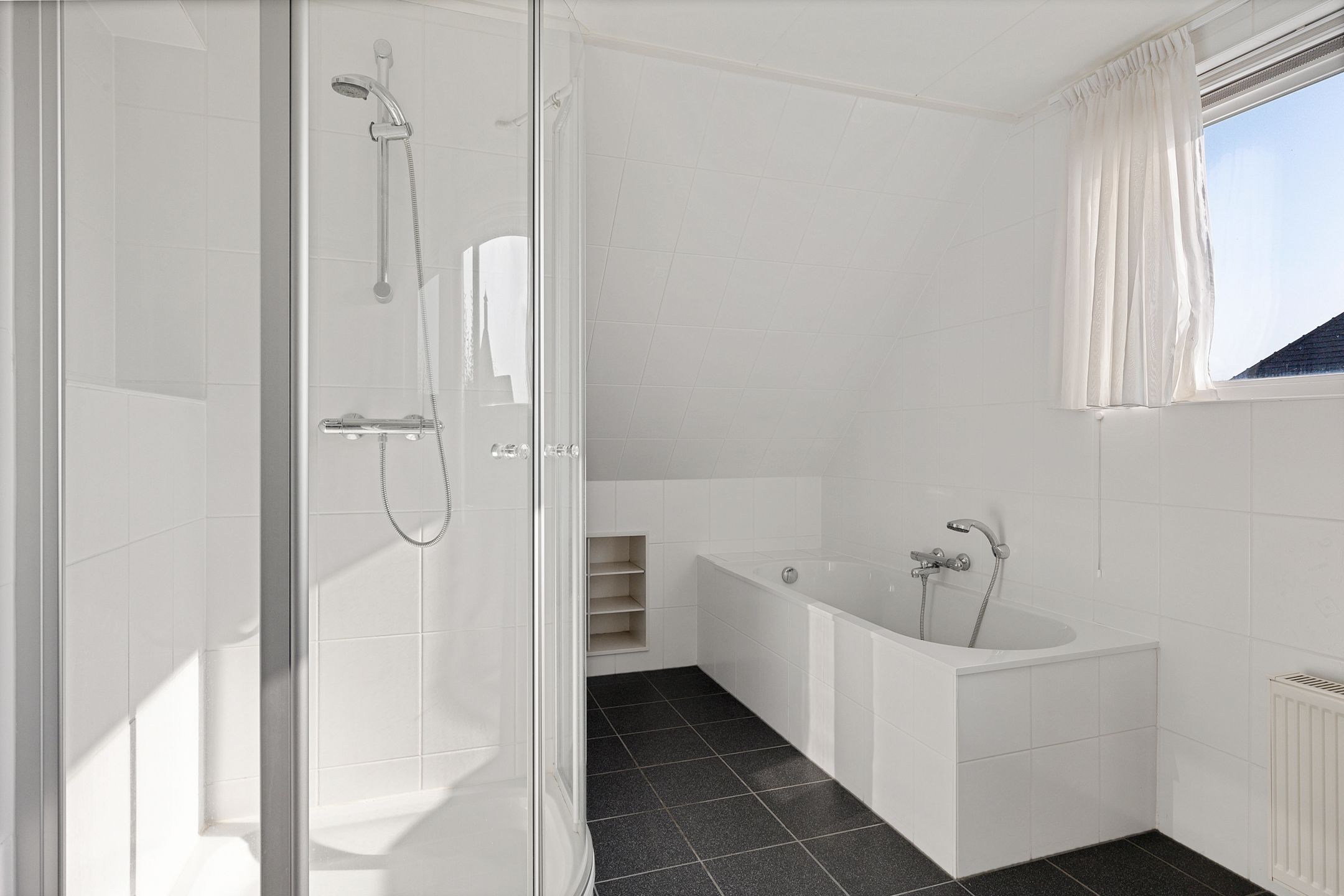 Foto 24 van Da. A.M.L. Frevelstraat 32