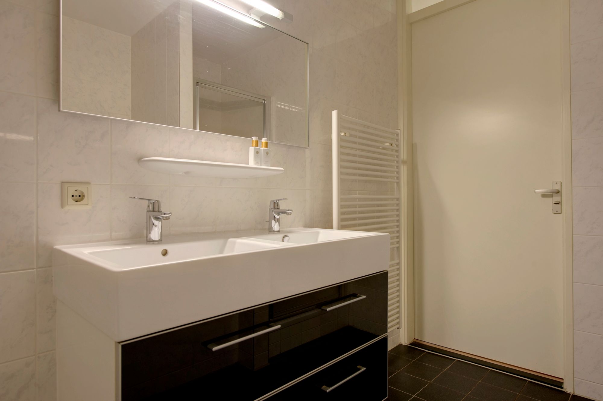 Photo 18 of Burgemeester Venemastraat 11-C4