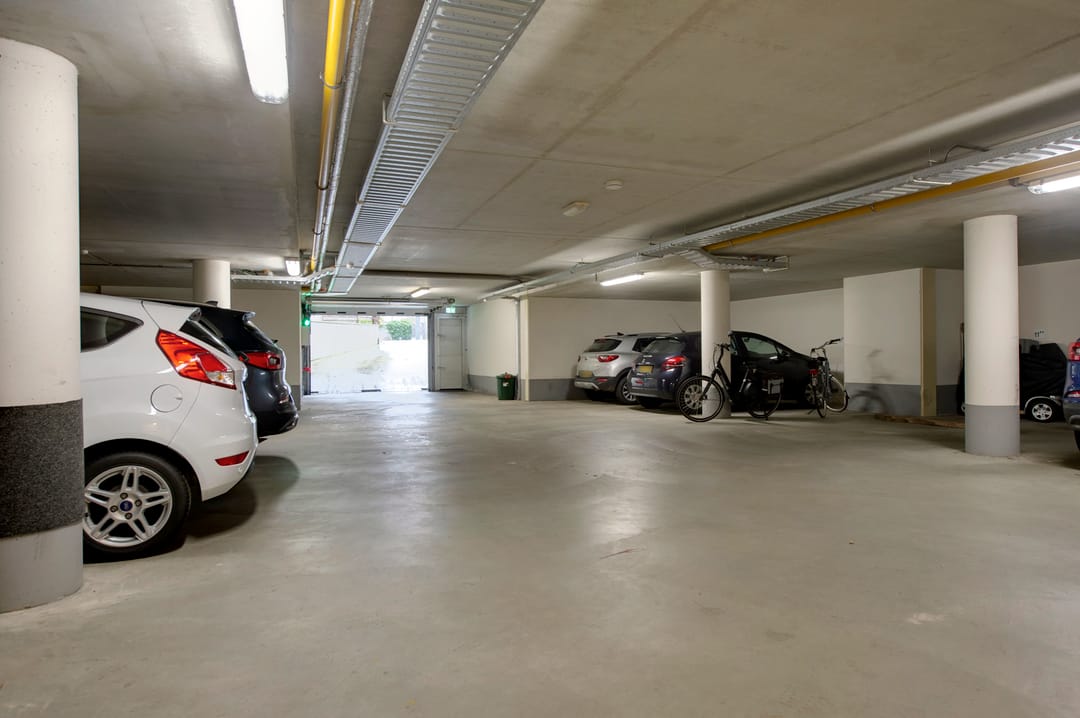 Photo 23 of Burgemeester Venemastraat 11-C4